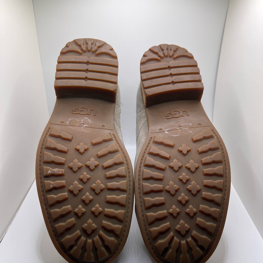 UGG Bonham Chelsea Boot - Picture 7 of 7